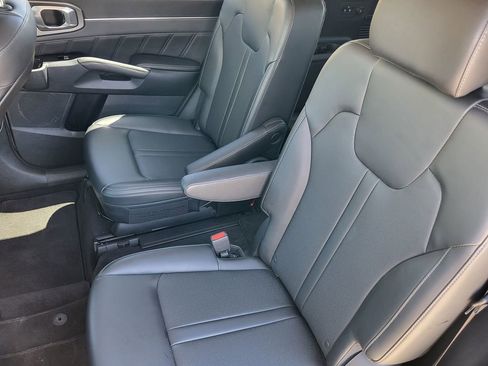 Used 2023 Kia Sorento SX image 26