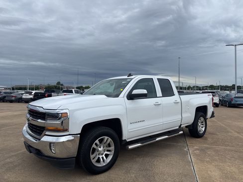 Used 2019 Chevrolet Silverado 1500 LT w/ All Star Edition AWD/4WD image 9