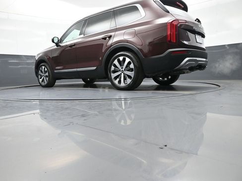 Certified 2022 Kia Telluride EX w/ EX Premium Package FWD image 34