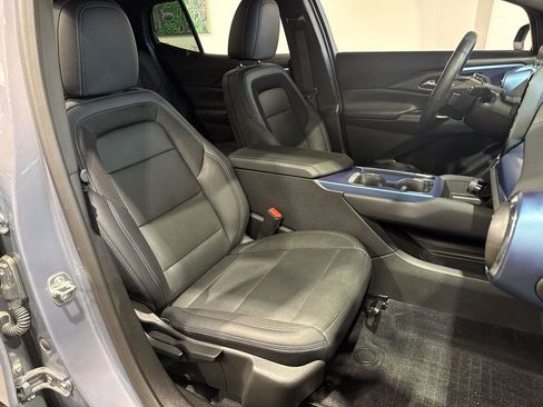 Used 2024 Chevrolet Equinox EV LT FWD image 70