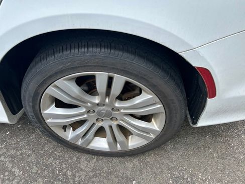 Used 2016 Chrysler 200 Limited w/ Convenience Group FWD image 3