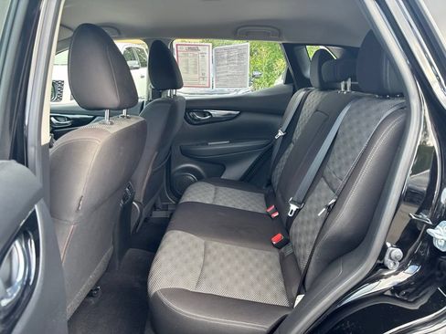 Used 2017 Nissan Rogue Sport SV w/ SV All-Weather Package AWD/4WD image 13