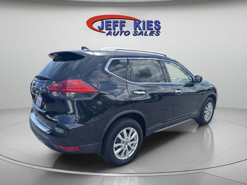 Used 2017 Nissan Rogue SV AWD/4WD image 5