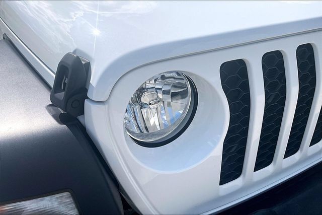 Used 2021 Jeep Gladiator Sport w/ Trailer Tow Package AWD/4WD image 25