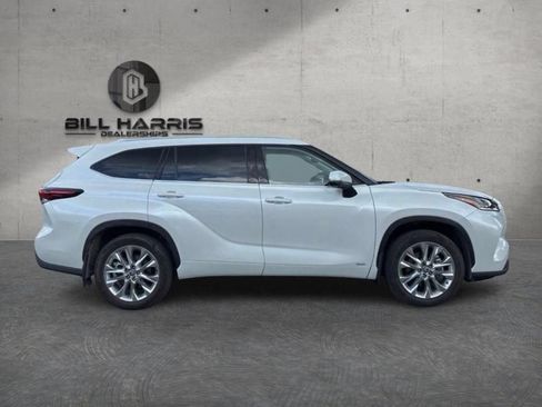 Used 2026 Toyota Highlander Limited AWD/4WD image 6