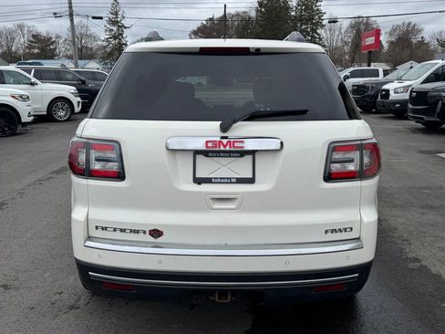 Used 2015 GMC Acadia SLE image 4