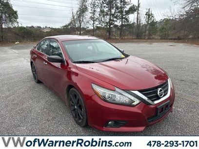 Used 2017 Nissan Altima 2.5 SR w/ Midnight Edition Package