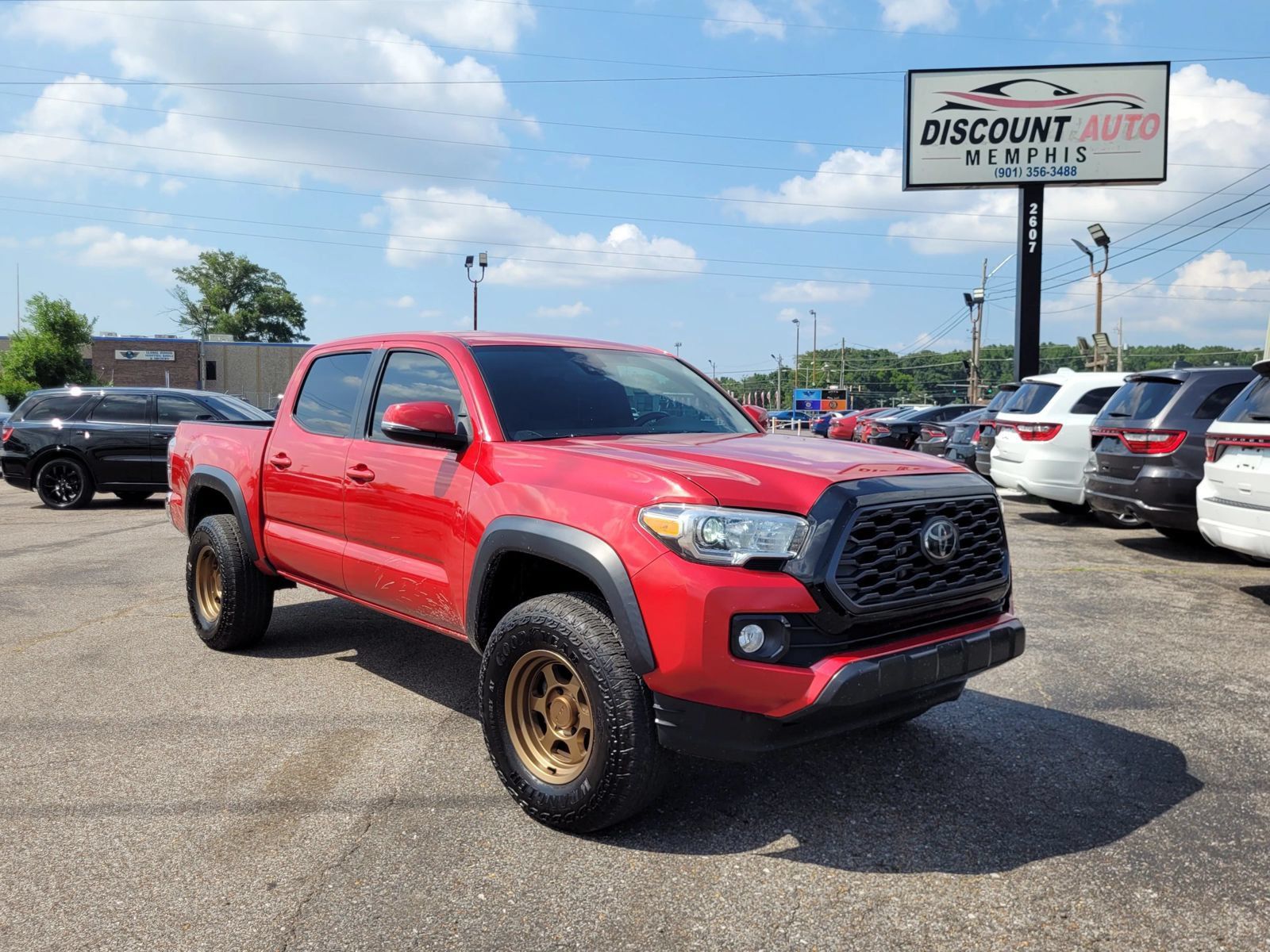 Used 2021 Toyota Tacoma TRD Off-Road AWD/4WD image 10