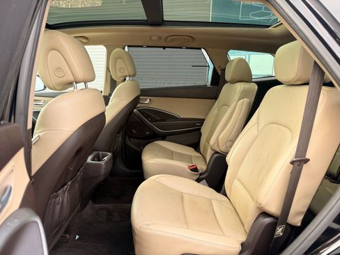 Used 2018 Hyundai Santa Fe Limited image 20