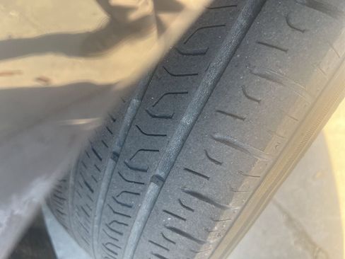 Used 2018 Chevrolet Equinox LT w/ Sun & Infotainment Package image 7