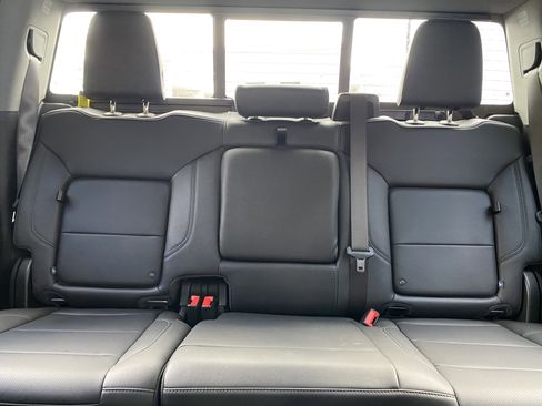 Used 2025 Chevrolet Silverado 2500 LTZ w/ LTZ Premium Package image 39