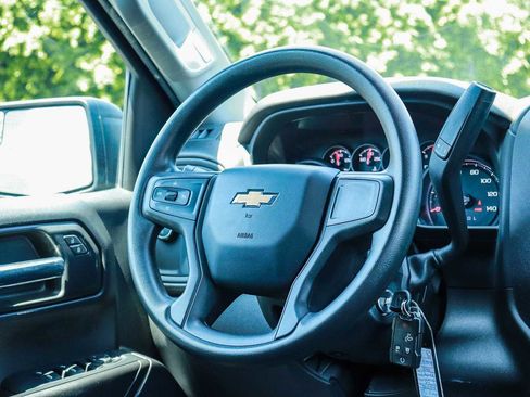 Used 2019 Chevrolet Silverado 1500 Custom w/ Custom Value Package RWD image 15