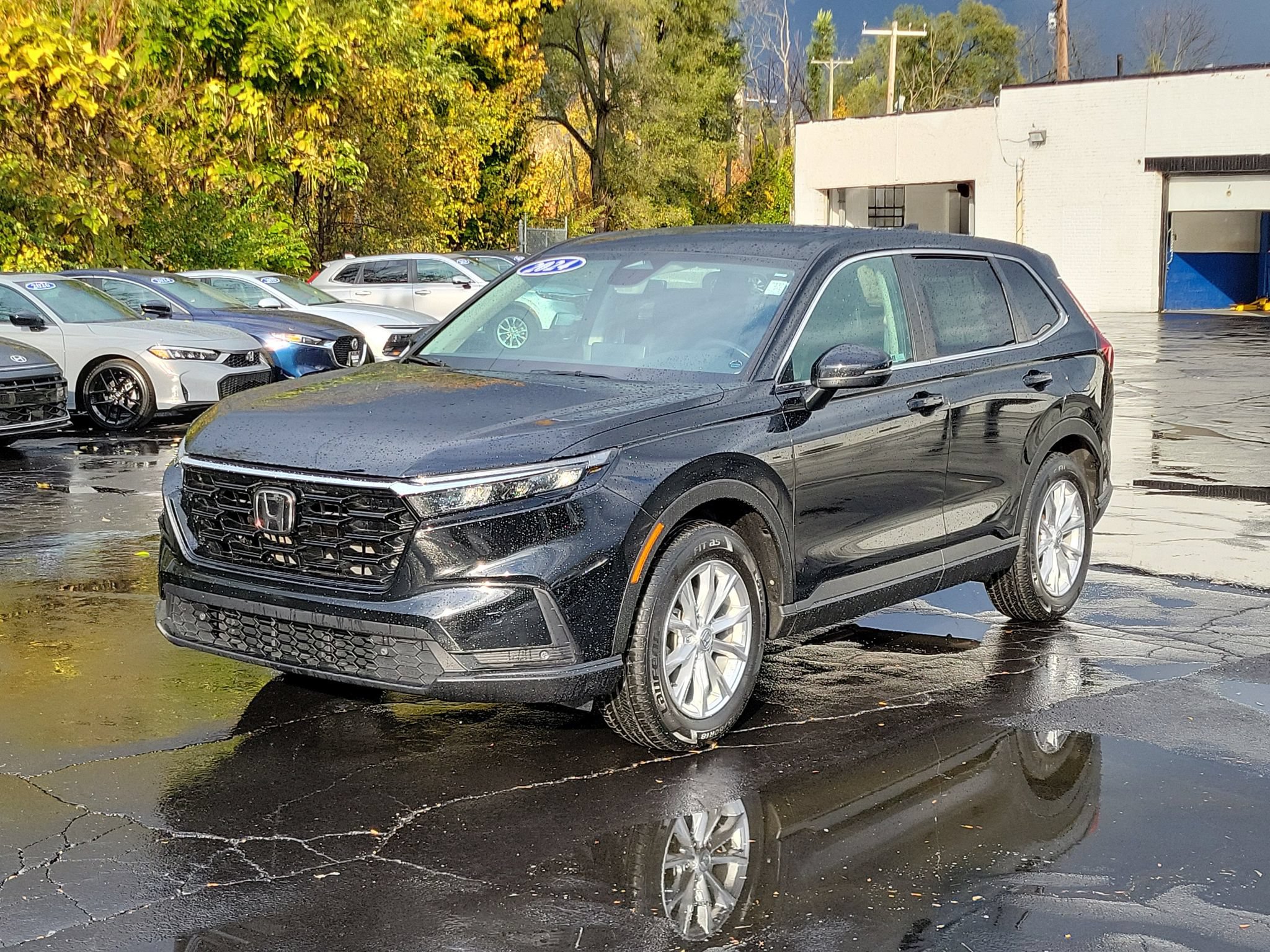 Used 2024 Honda CR-V EX-L image 2