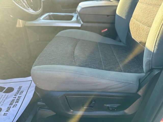 Used 2017 RAM 1500 Classic SLT RWD image 24