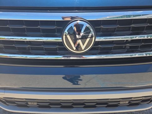 Certified 2023 Volkswagen Atlas Cross Sport SE w/ Black Wheel Package AWD/4WD image 7