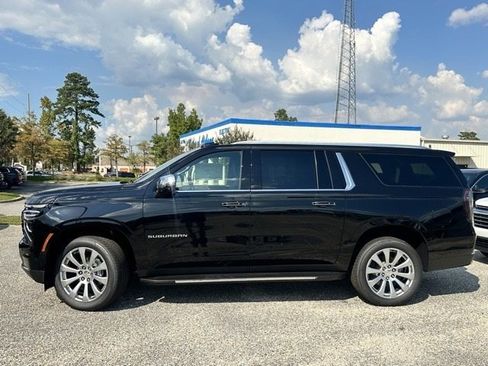 New 2025 Chevrolet Suburban Premier image 5