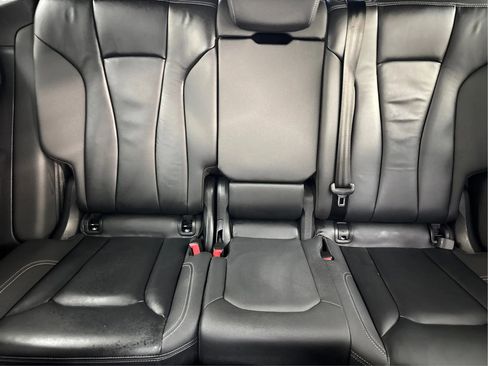 Used 2019 Audi Q8 Premium image 20