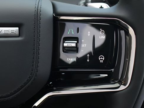 Used 2026 Land Rover Range Rover Velar S image 21