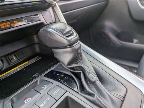 Certified 2019 Toyota RAV4 XLE Premium image 11