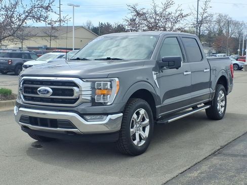 Certified 2022 Ford F150 XLT w/ Equipment Group 302A High image 3