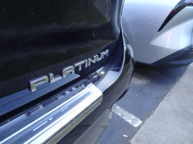 Used 2023 Toyota Highlander Platinum FWD image 20