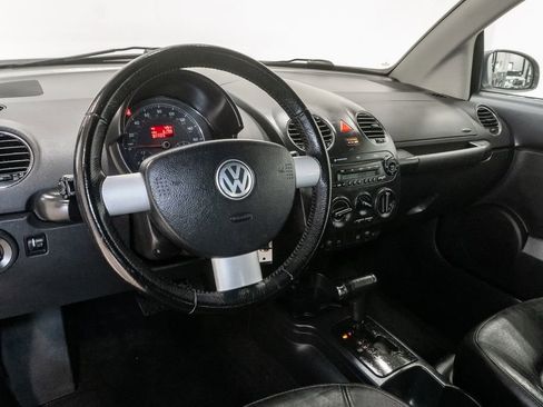 Used 2006 Volkswagen Beetle Convertible w/ Package 2 FWD image 7