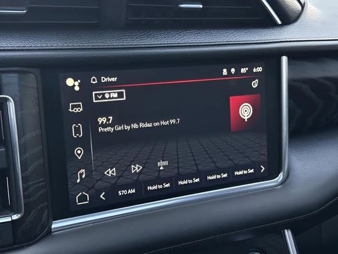 Used 2022 GMC Yukon XL Denali image 19