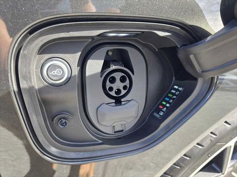 New 2025 Audi S e-tron GT Prestige image 10