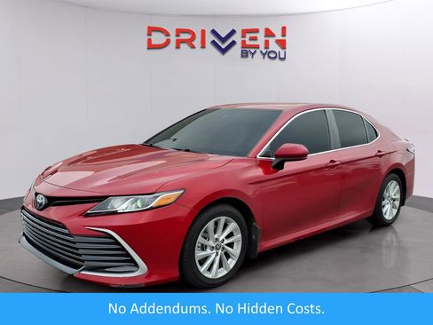 Used 2023 Toyota Camry LE image 1