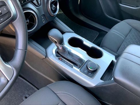 Used 2022 Chevrolet Blazer LT FWD image 17