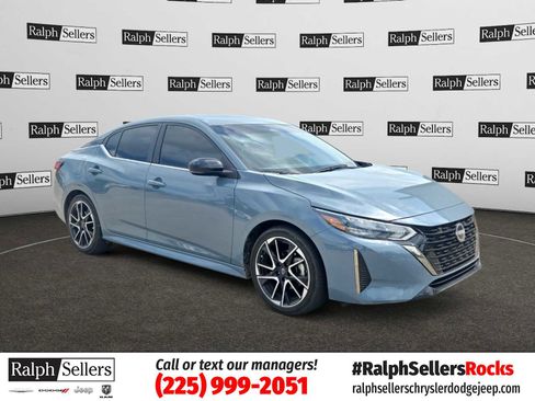 Used 2024 Nissan Sentra SR FWD image 1