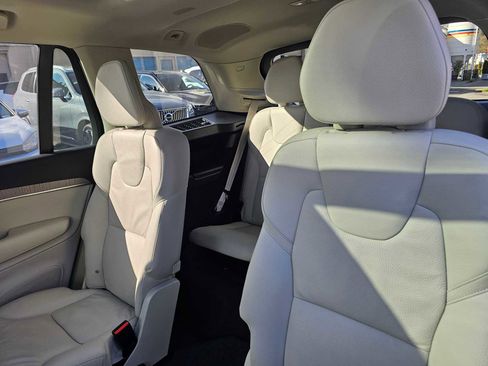 Certified 2024 Volvo XC90 B6 Plus w/ Protection Package Premier image 21
