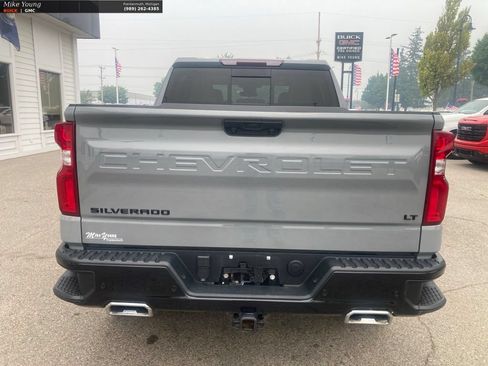 Used 2024 Chevrolet Silverado 1500 LT Trail Boss w/ Convenience Package II AWD/4WD image 6