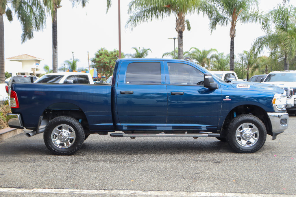 Used 2024 RAM 2500 Tradesman w/ Chrome Appearance Group AWD/4WD image 11
