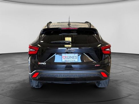 Used 2025 Chevrolet Trax RS w/ Sunroof Package FWD image 8