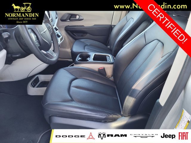 Certified 2024 Chrysler Pacifica Touring-L FWD image 15