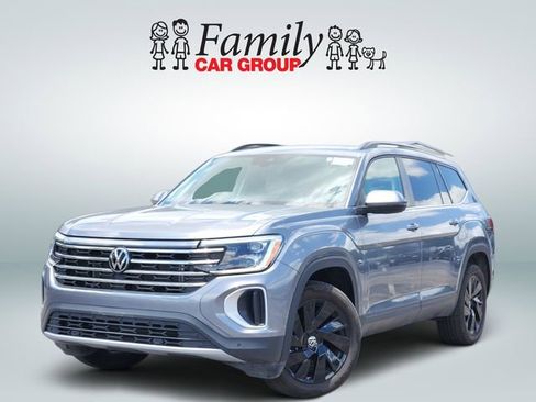 Used 2024 Volkswagen Atlas SE FWD image 1