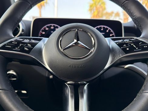 Certified 2025 Mercedes-Benz GLC 300 4MATIC image 27