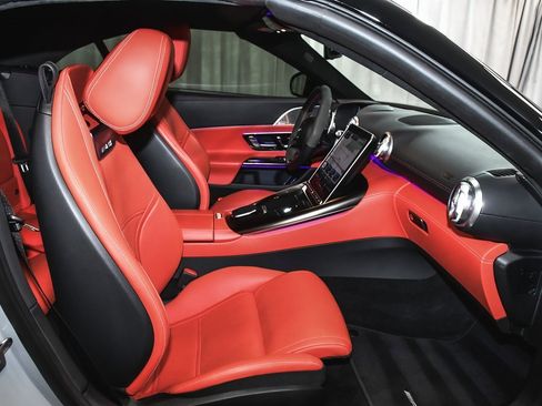 Used 2022 Mercedes-Benz SL 63 AMG 4MATIC w/ Driver Assistance Package image 71