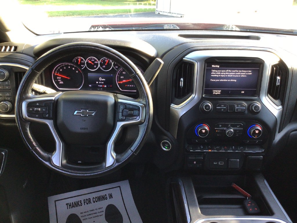 Used 2021 Chevrolet Silverado 1500 LT Trail Boss w/ Convenience Package II AWD/4WD image 2