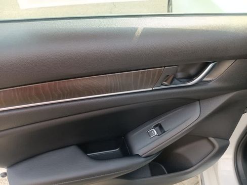 Used 2018 Honda Accord EX-L image 20