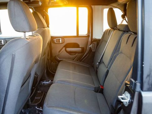 Used 2024 Jeep Wrangler Unlimited image 20