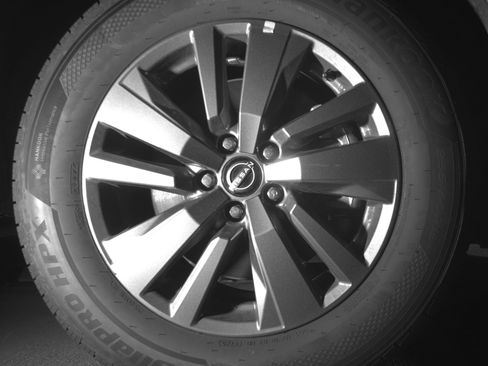 Used 2025 Nissan Pathfinder SV image 13