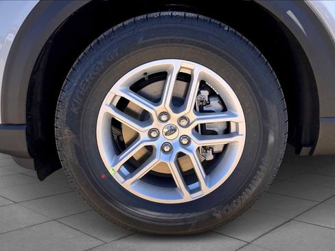 New 2026 Ford Explorer Active image 11