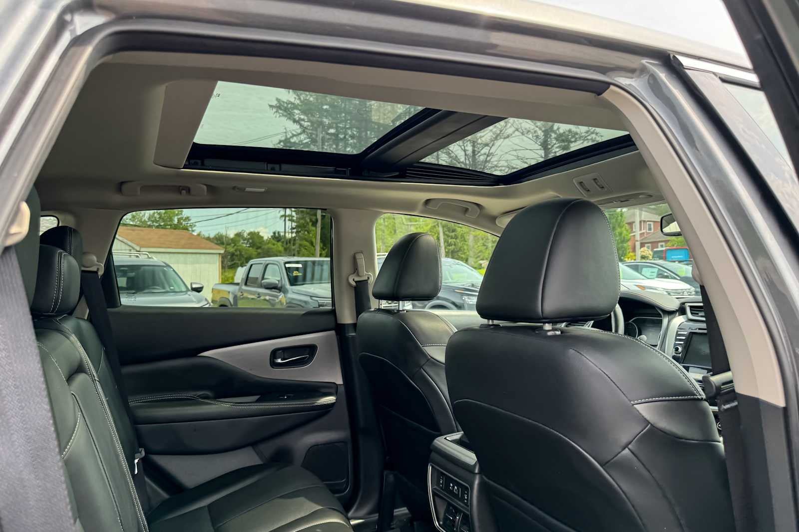 Certified 2022 Nissan Murano SL w/ SL Moonroof Package AWD/4WD image 13