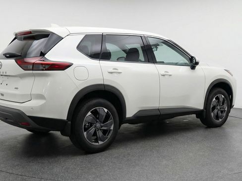 Used 2025 Nissan Rogue SV AWD/4WD image 9