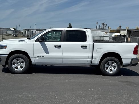New 2026 RAM 1500 Big Horn AWD/4WD image 6