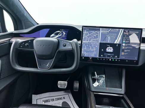 Used 2023 Tesla Model X image 5