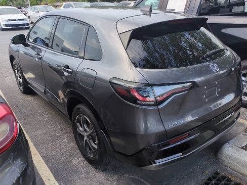 Used 2024 Honda HR-V EX-L image 4