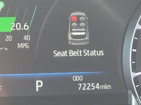 Used 2022 Toyota Highlander XLE FWD image 28